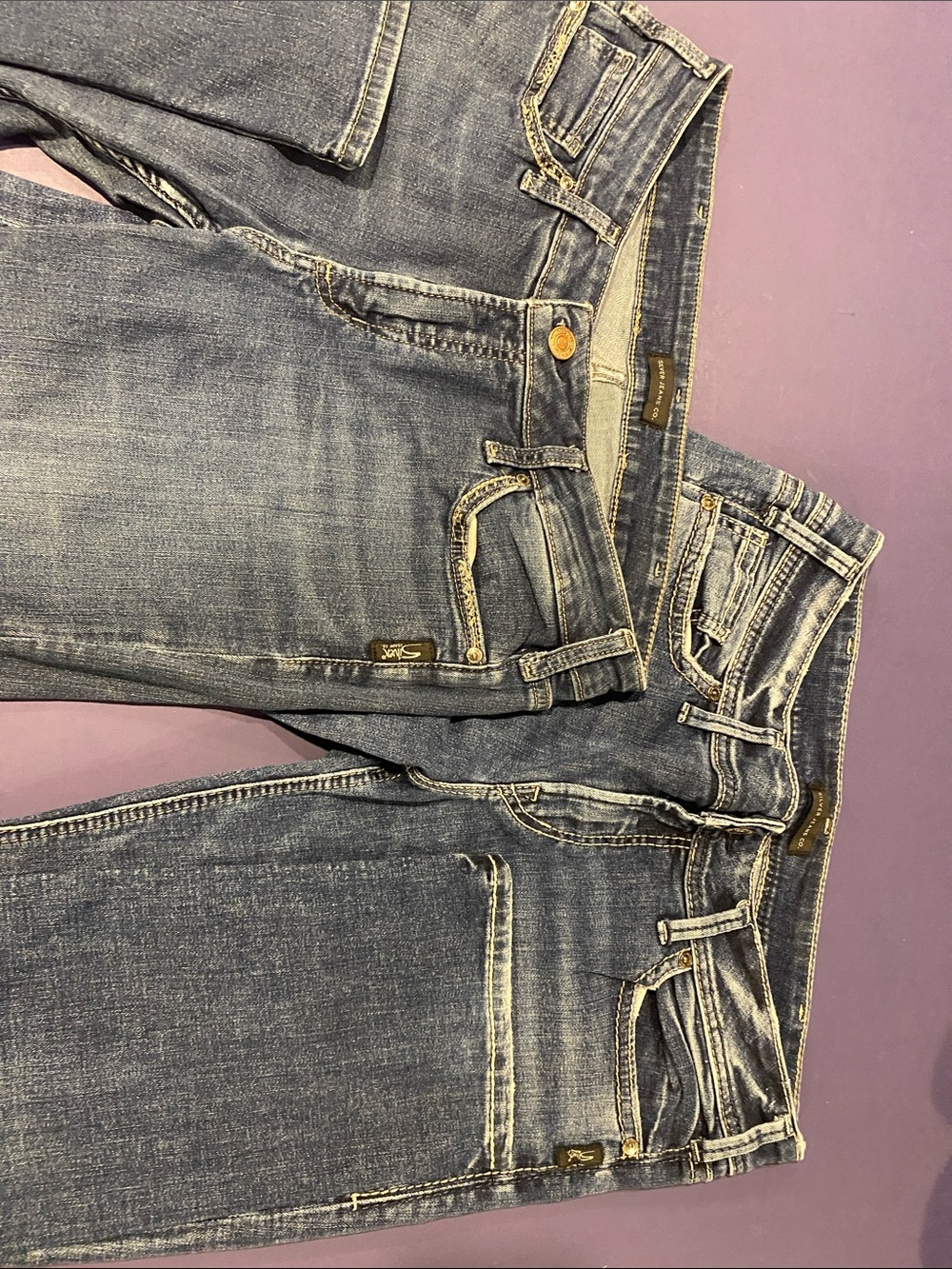 Silver Jeans Straight-Leg Womens Jeans in Medium Blue Wash